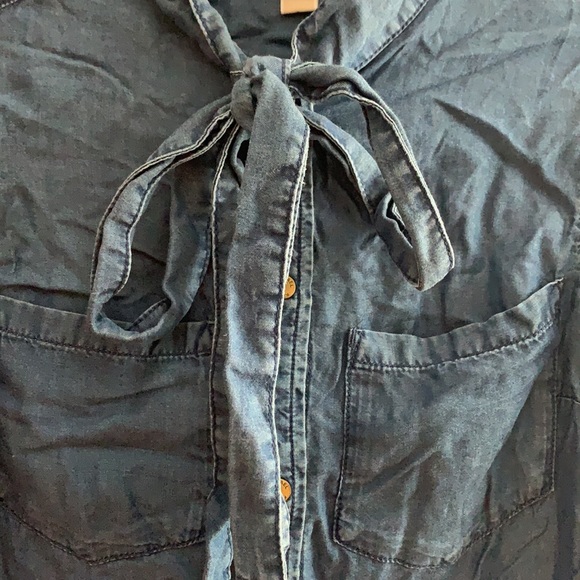 Size small MK button down shirt - Picture 3 of 5